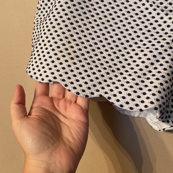 Scalloped Club Monaco Shorts - Picture 2 of 6